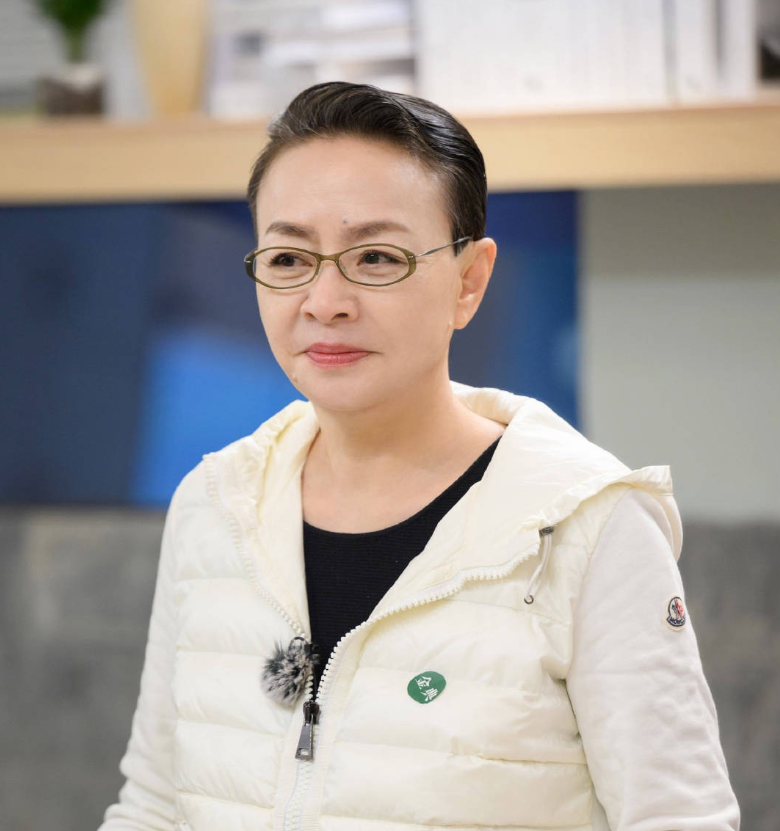 终于搞明白了，为什么宋丹丹这么讨厌李雪琴了！不是因为性格不合，而是李雪琴的确