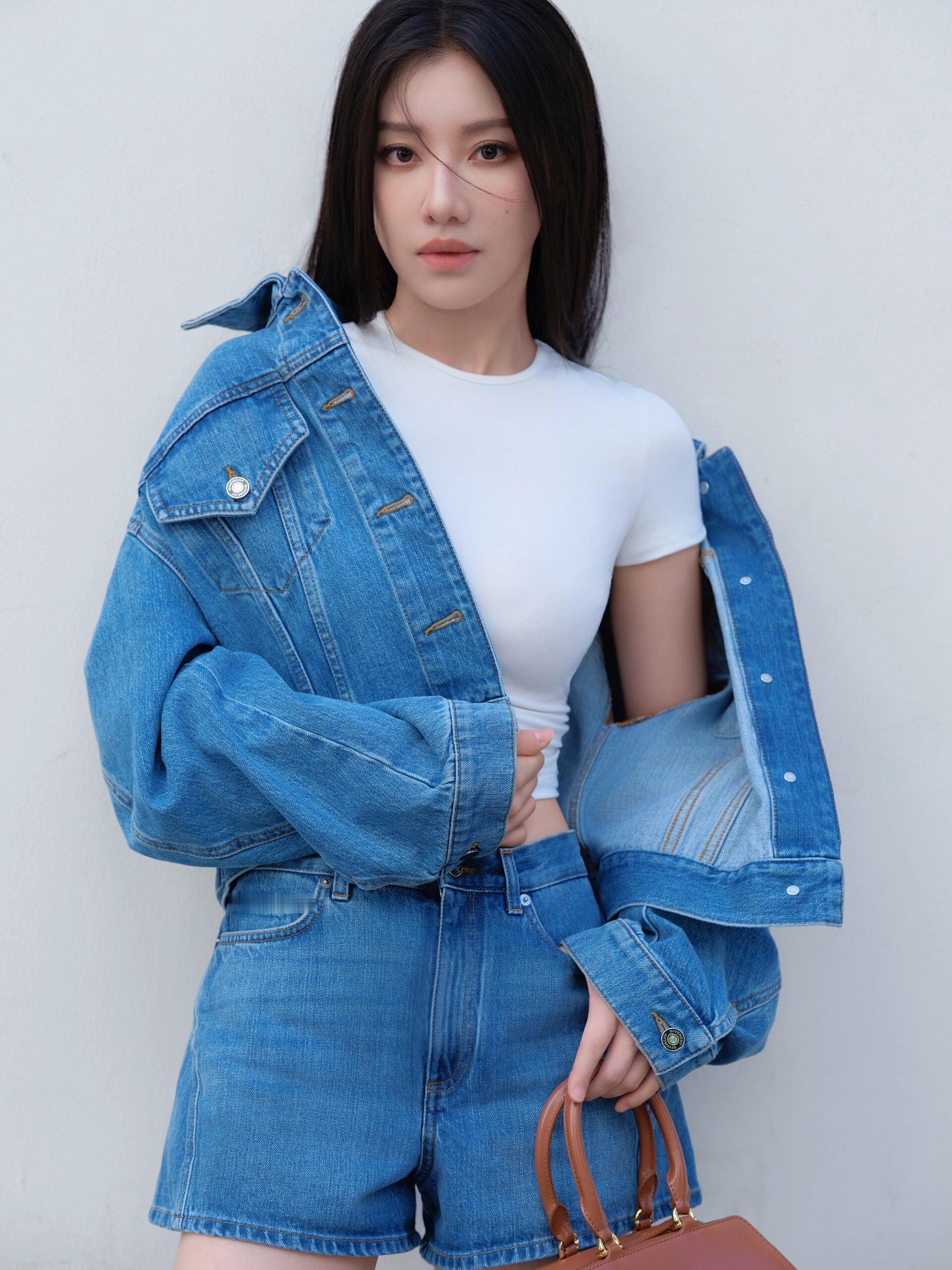 王鹤润💙入秋新穿搭​​​