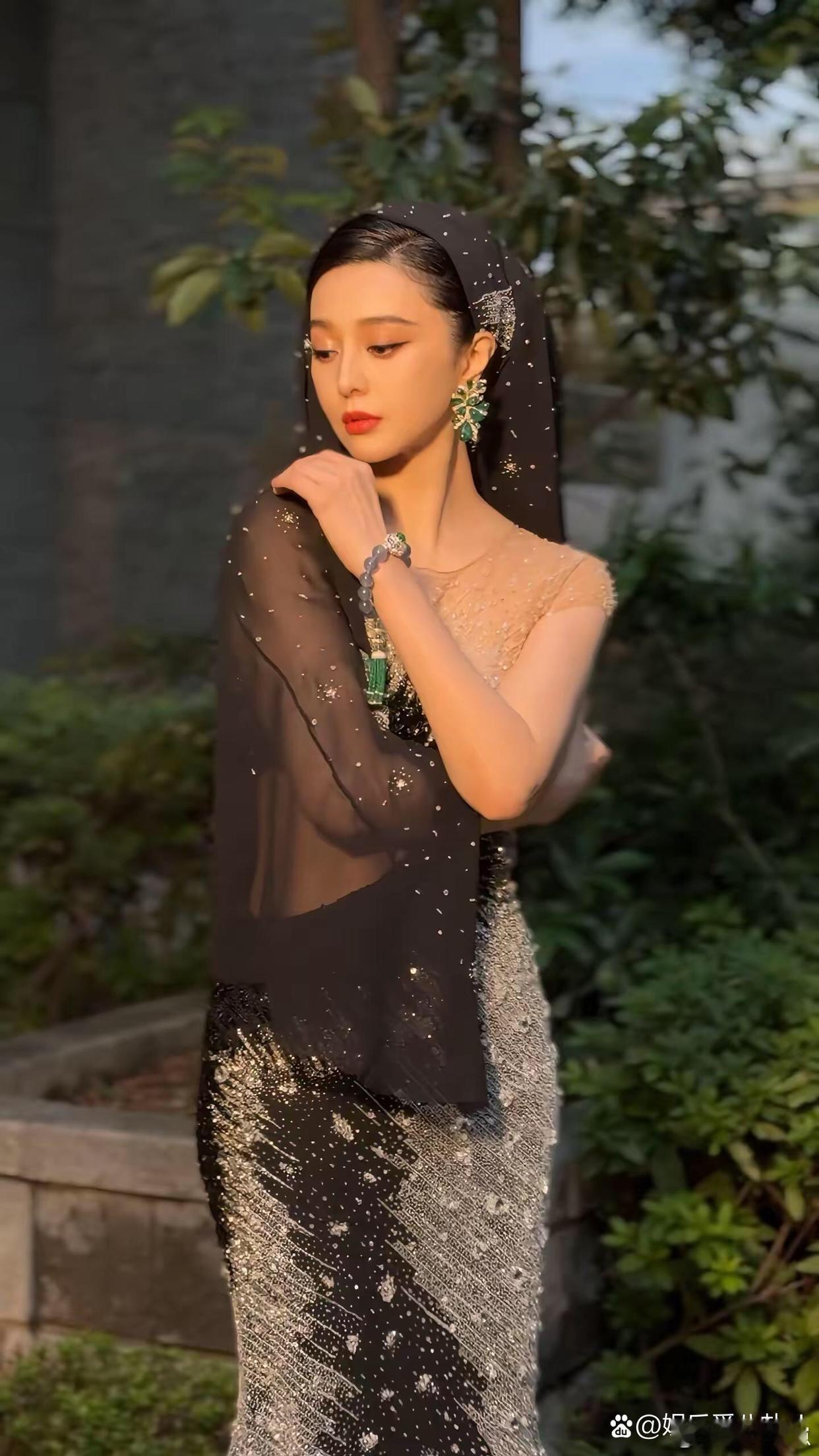 范冰冰状态依旧能打，颜值惊艳不减，依旧美得耀眼