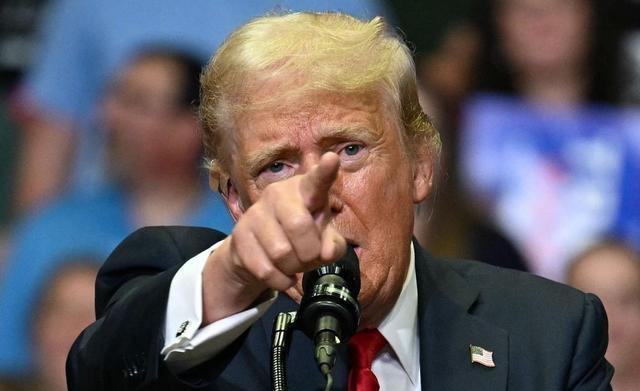 2026年的中东局势，上演了一出最离谱的博弈僵局。美伊双方看似达成停火共识，实则