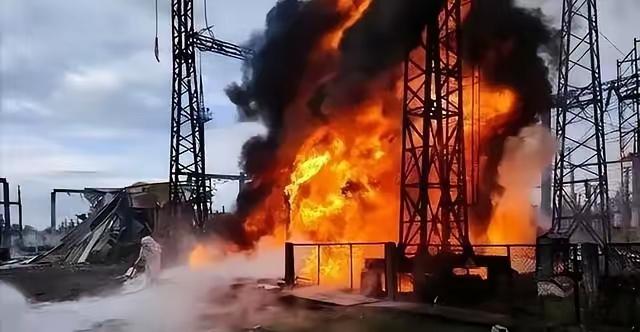 大爆炸！俄罗斯这种对乌克兰的大规模轰炸，其实花费的弹药数量也不少啊！每天俄军的
