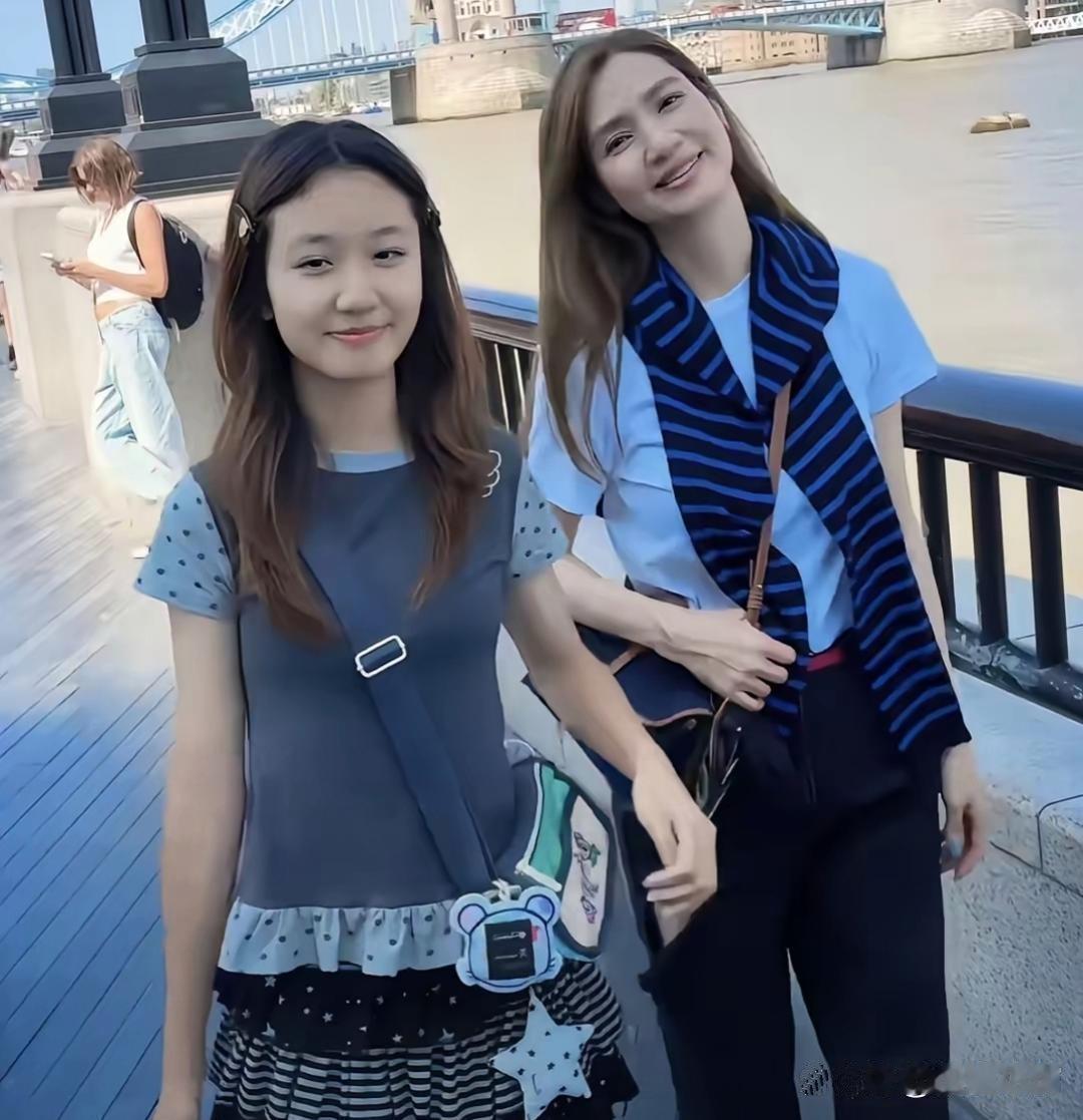 洪欣的女儿没有妈妈漂亮​​​