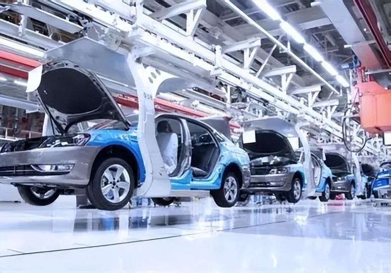 彻底破防！西方巨头排队买中国技术，大众低头：快，来不及了！最近刷到一条外媒报