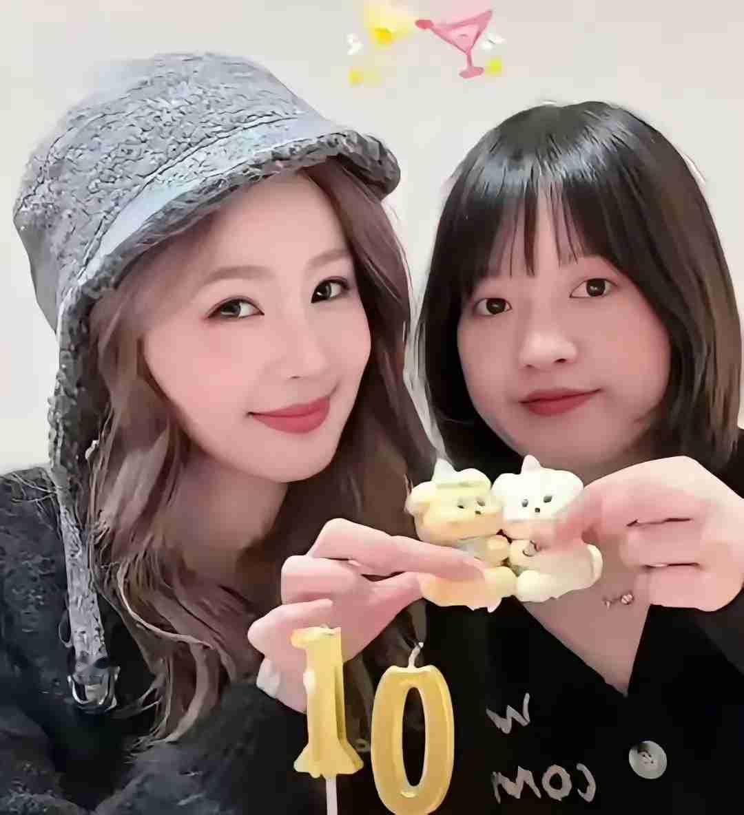 我的今日状态：😁轻松愉快我这里的天气：🌤️多云十年相伴，白鹿把助理宠成