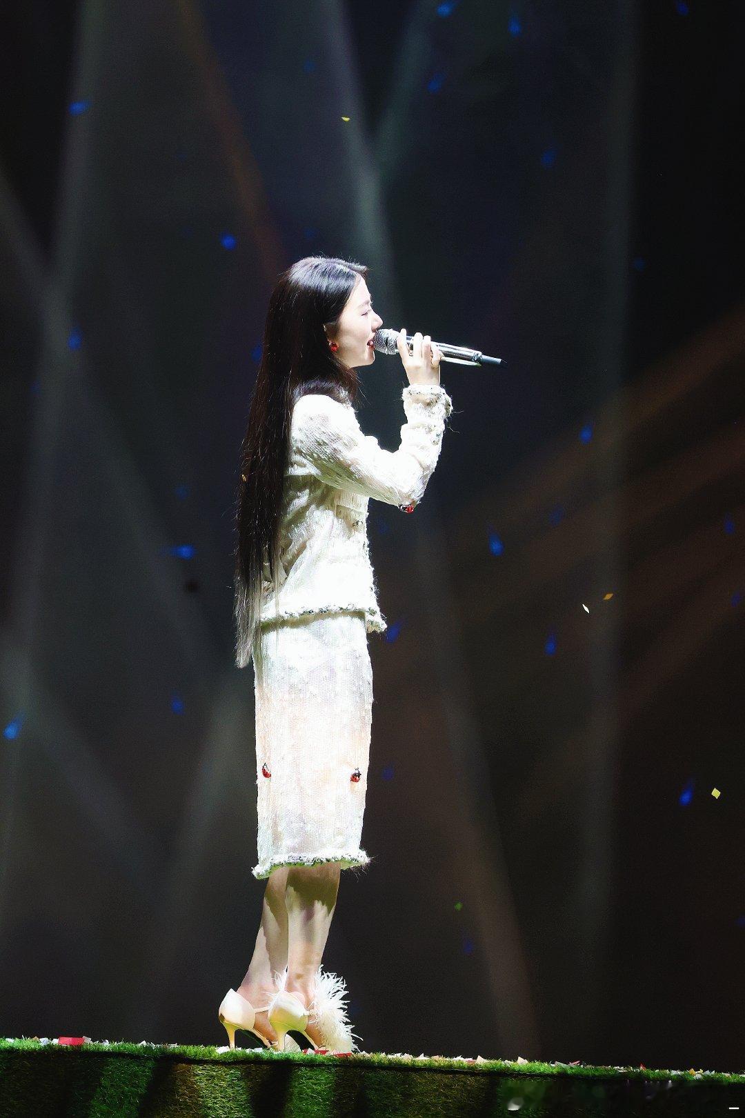 #单依纯#什么时候能升到单九纯[爱心]​
