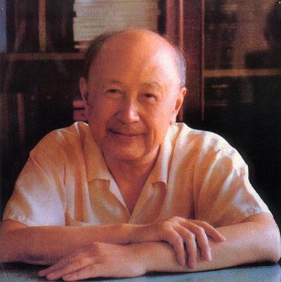 1964年，正在吃饭的钱学森突然惊呼：“这菜气味不对！有毒！！”警卫马上把菜拿去