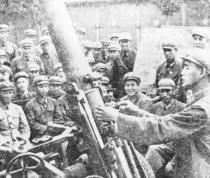 🌞56式160毫米重迫击炮，南京307厂造了一百多门就停产封库吃灰二十年，