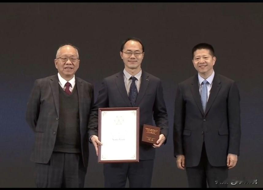 北大数学“黄金一代”中的翘楚––袁新意教授，第十届世界华人数学家大会ICCM数