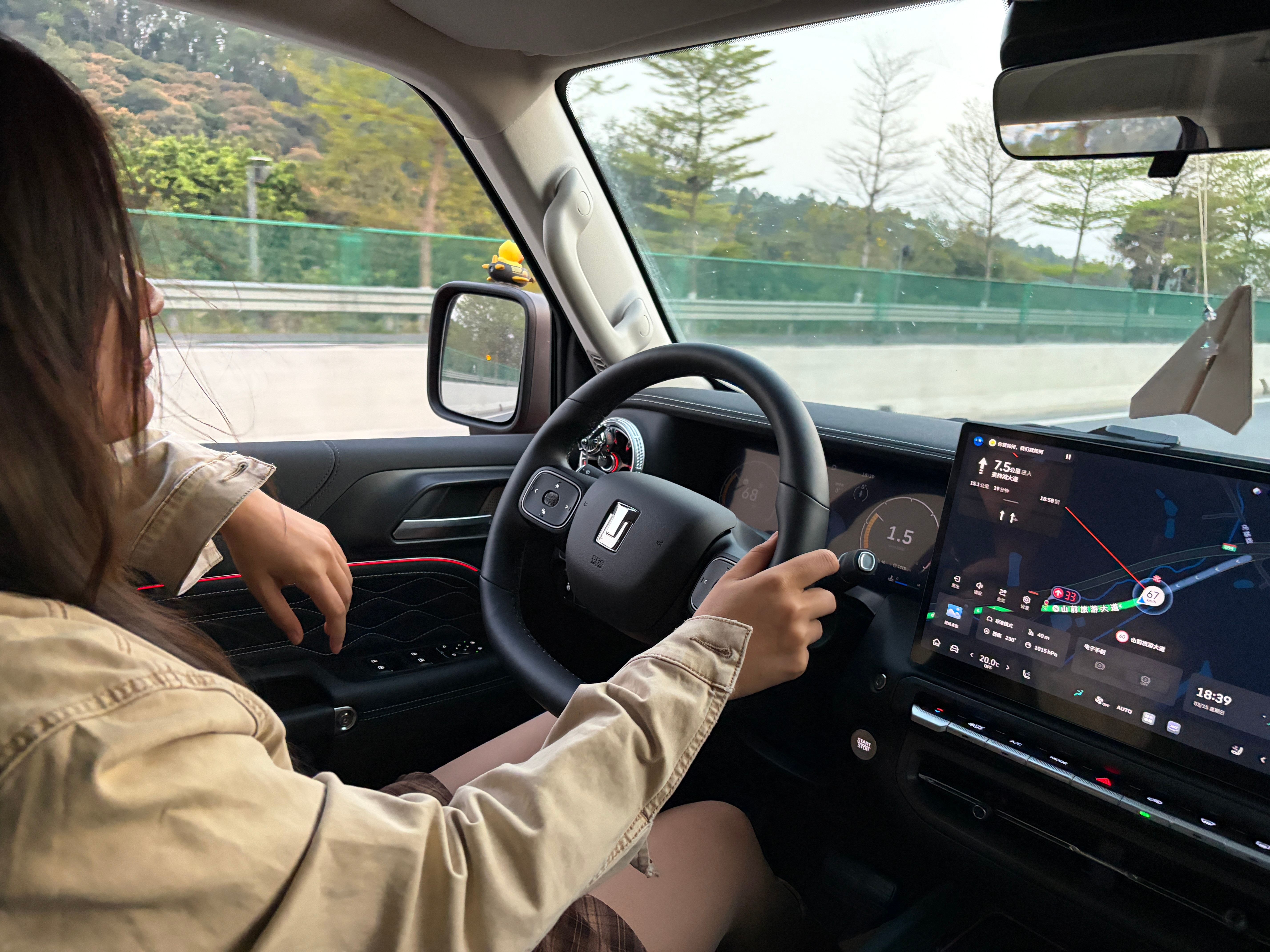 讲道理，我真心建议每个人都去试驾一下长城的柴油车。无论是坦克300、400，还是