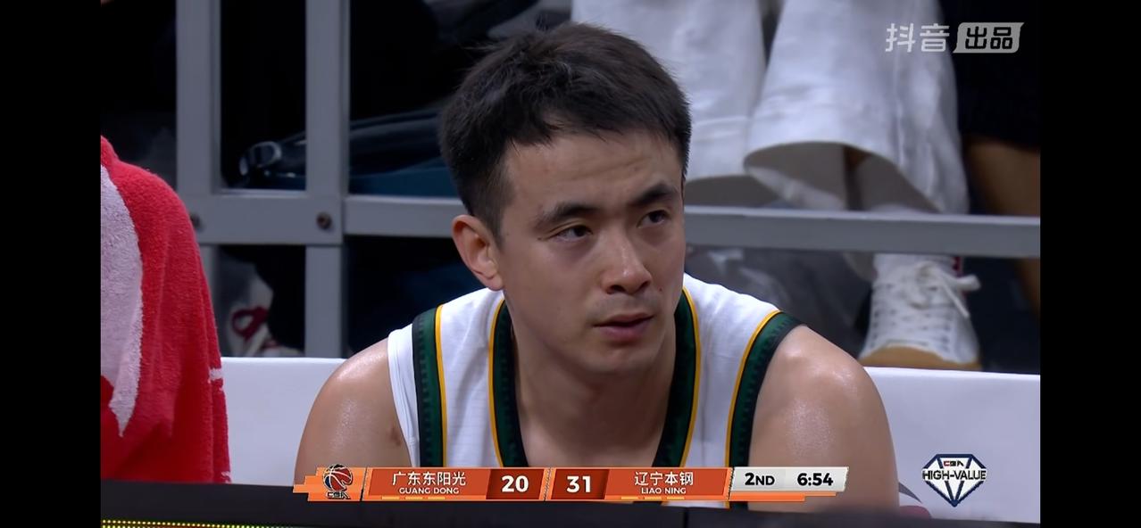 今晚CBA山东对辽宁。昔日的辽老大可不好打这场球。山东这支球队你说是强队吧，有点