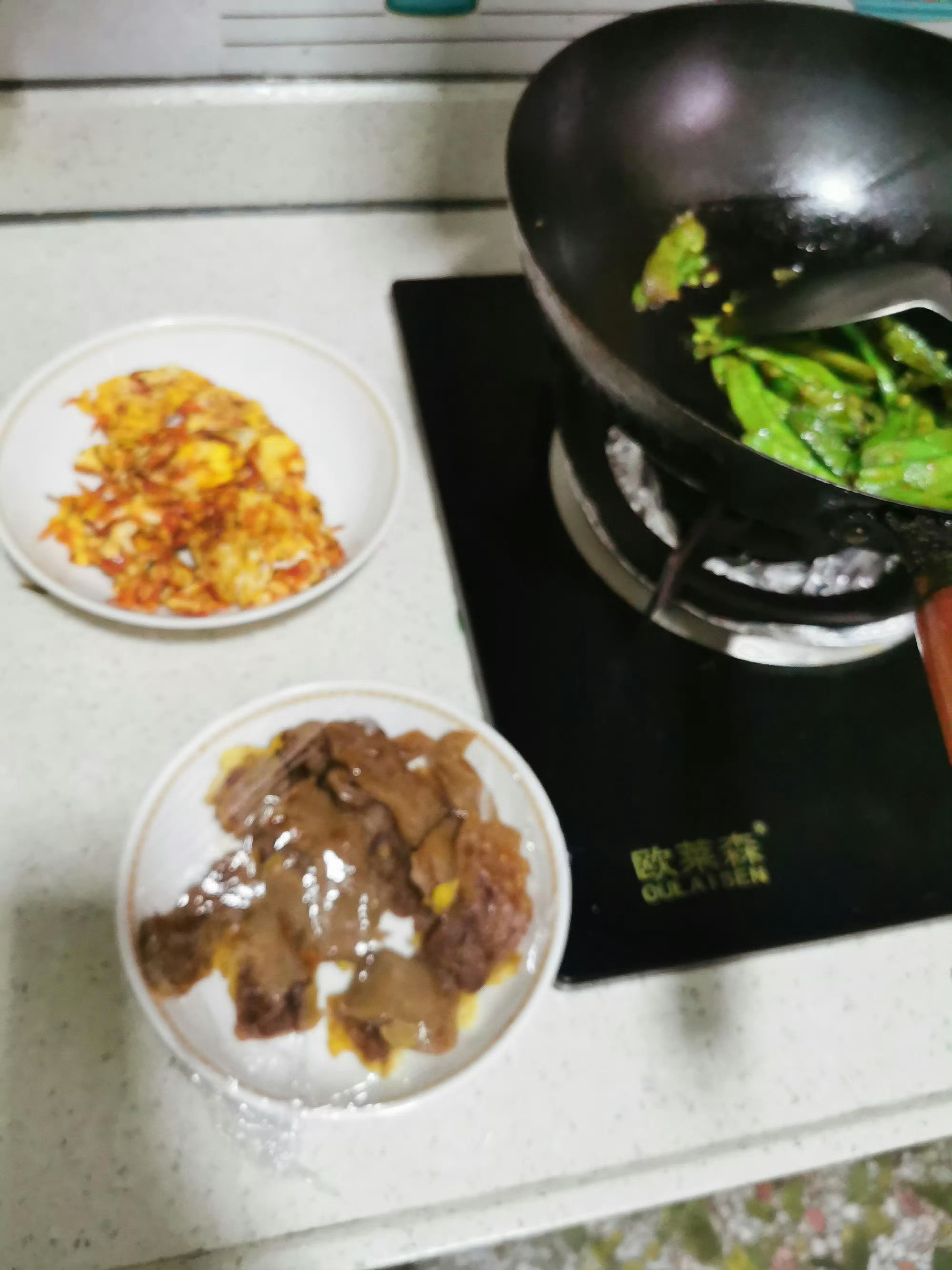 才发现其实老公爱我并不深