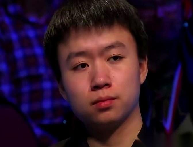 江俊这场球，简直是自己给自己挖了个坑，再亲手把自己埋了。开局2:0，顺风顺水。