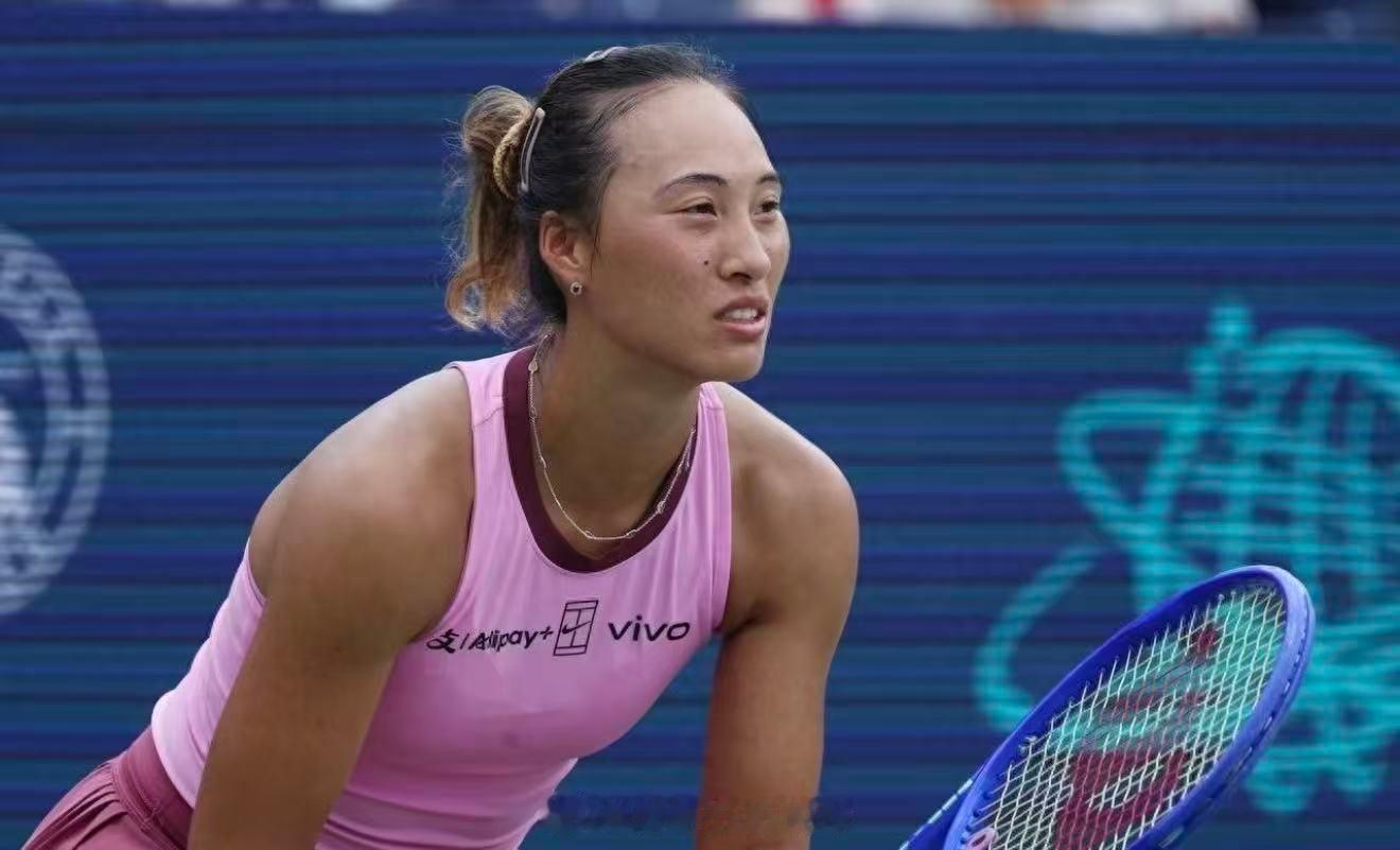 郑钦文回应资格赛一轮游：我的心气没了！因多人退赛，现世界排名第123位...