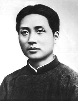 毛主席一生有“三不摸“的原则！一，不摸钱二，不摸枪三，不摸马克斯原著这三个“不摸
