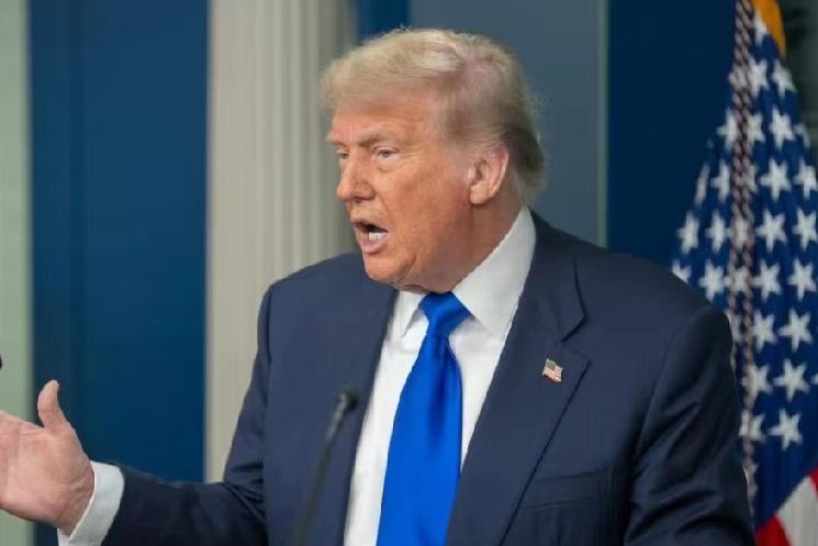 12月30日，法新社报道:“特朗普回应解放军围台军演称，我与中国关系很好，他们与