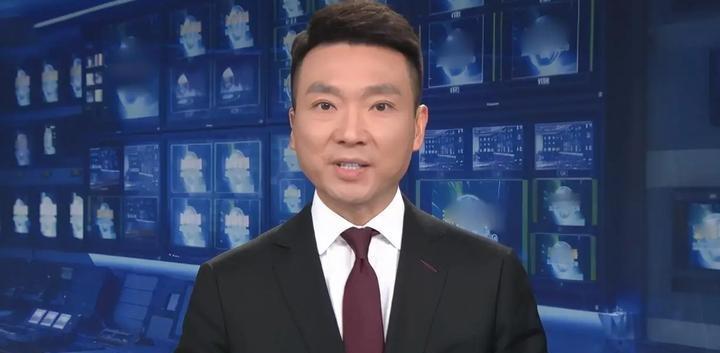 双节将至，关于工资、养老金和过节费的消息又热闹起来。有人转发“职工养老金统一上涨