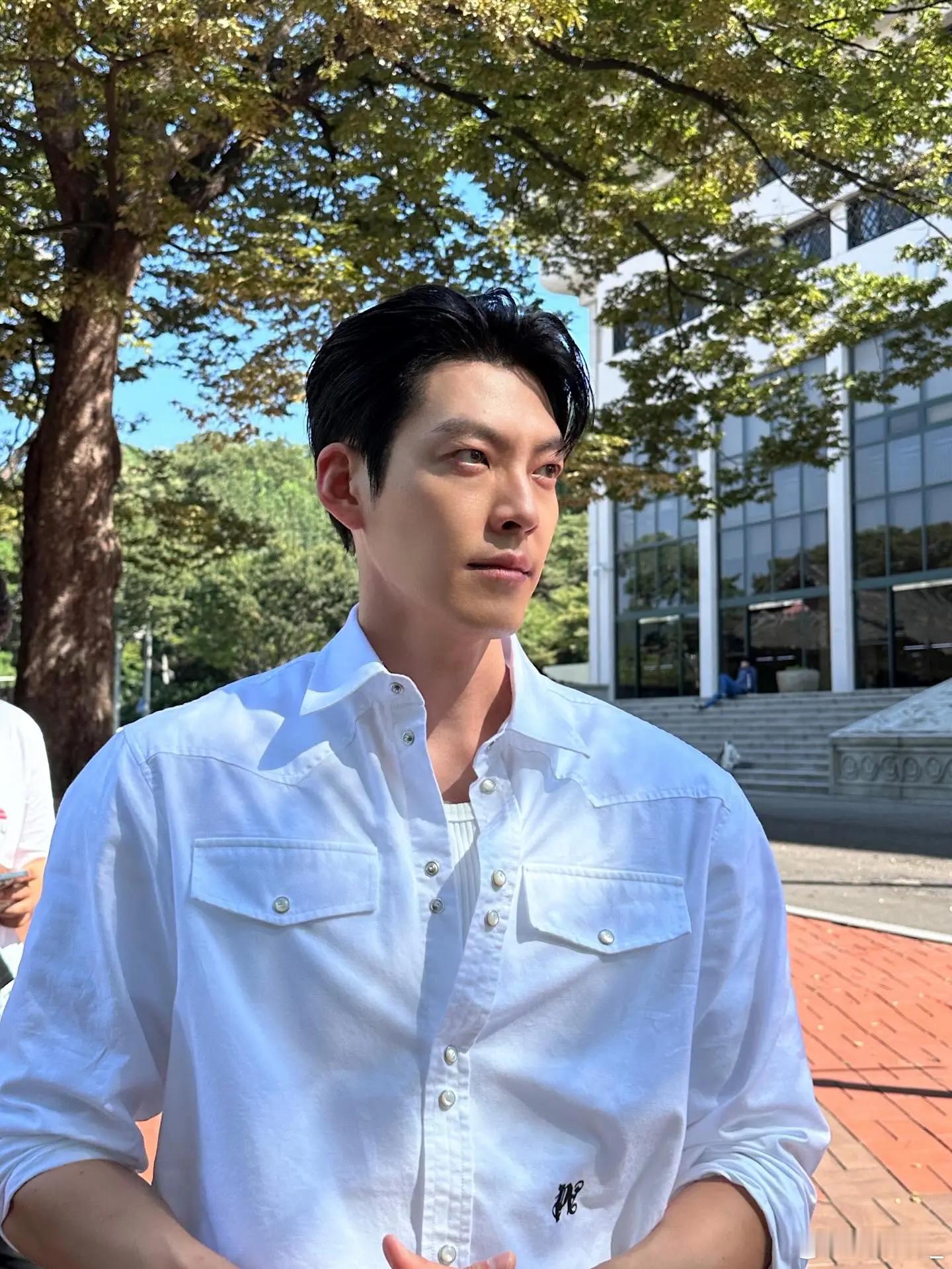 金宇彬官宣结婚后首亮相这哥的身材真是让人安全感满满🤤我们纯爱组要幸福啊！！！金