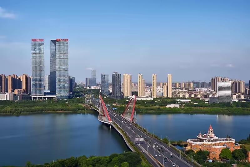 号角吹响—2026南昌市的崛起之年2011年，三分巢湖，成为合肥城市崛起的关