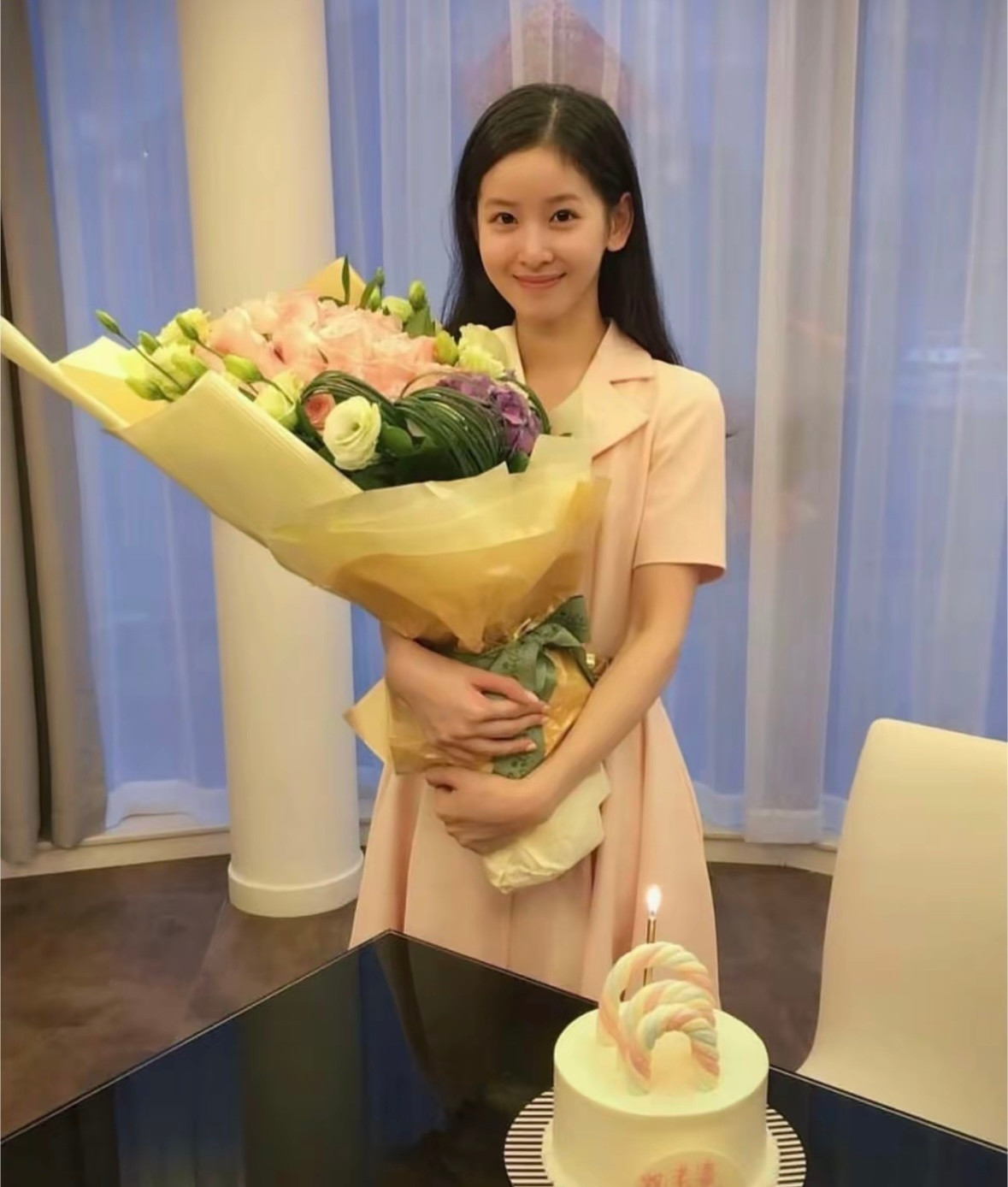 突然想起来Nancy是天蝎座反差感小白兔鼻祖…