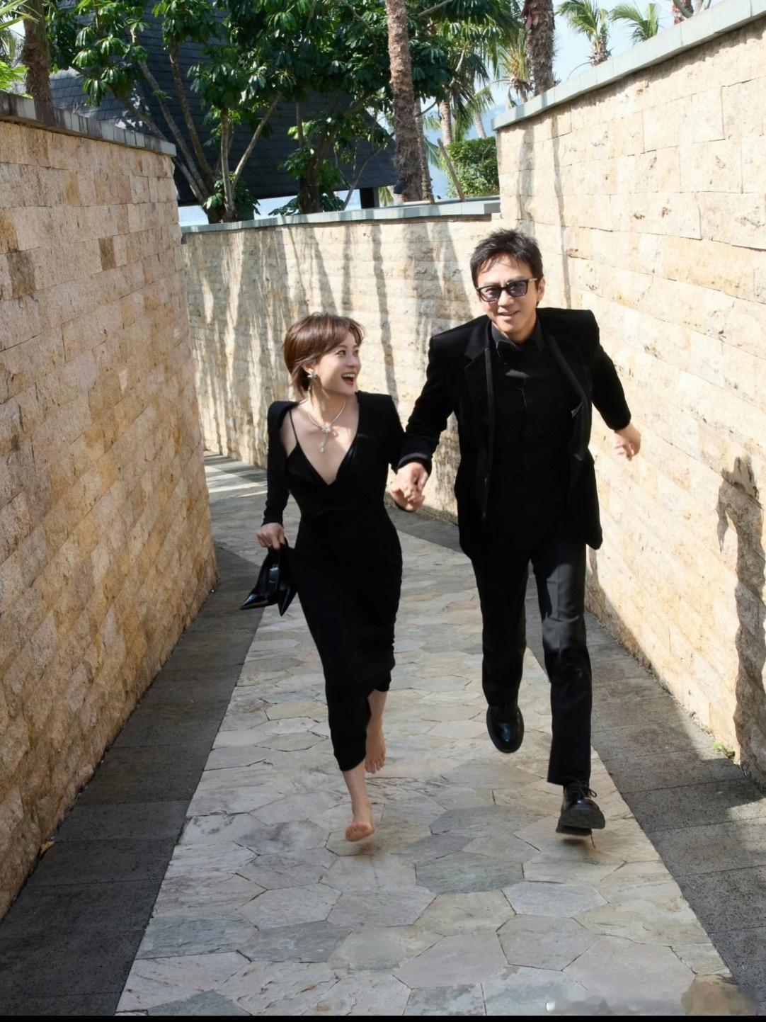 魔丸邓超在求偶期也会变成灵珠邓超孙俪夫妻亮相电影《阿凡达3》中国首映礼现场，喜欢