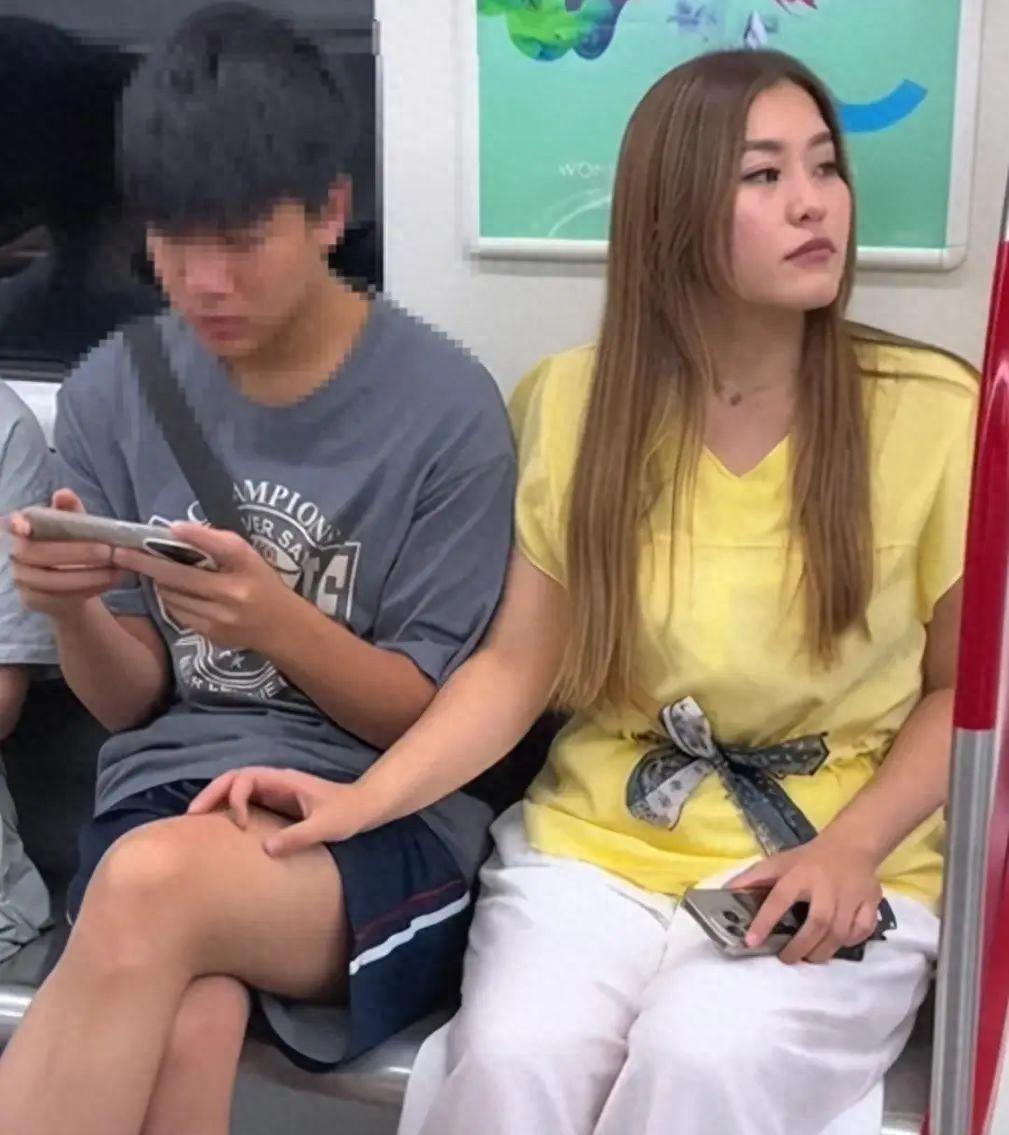 “必须严惩！”近日，有媒体报道，一位来自哈萨克斯坦的女网红，竟然以“测试中国治安