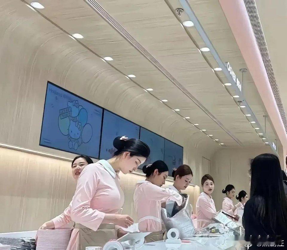 干啥都不容易，太卷了。