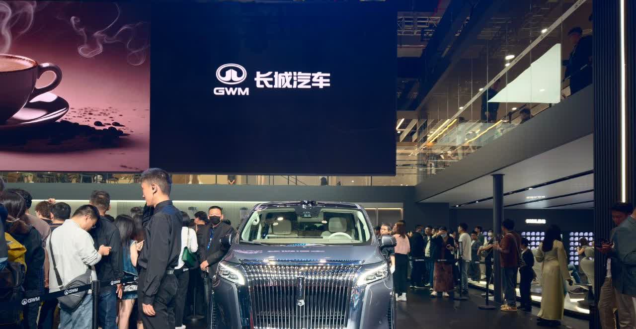 长城这次旗下六大品牌都来参展了，带来了近40款新车，包括二代哈弗枭龙MAX、哈