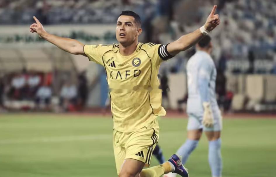 北京时间今天凌晨，沙特联赛第28轮，利雅得胜利客场2-0完胜阿科多队。这场胜利不