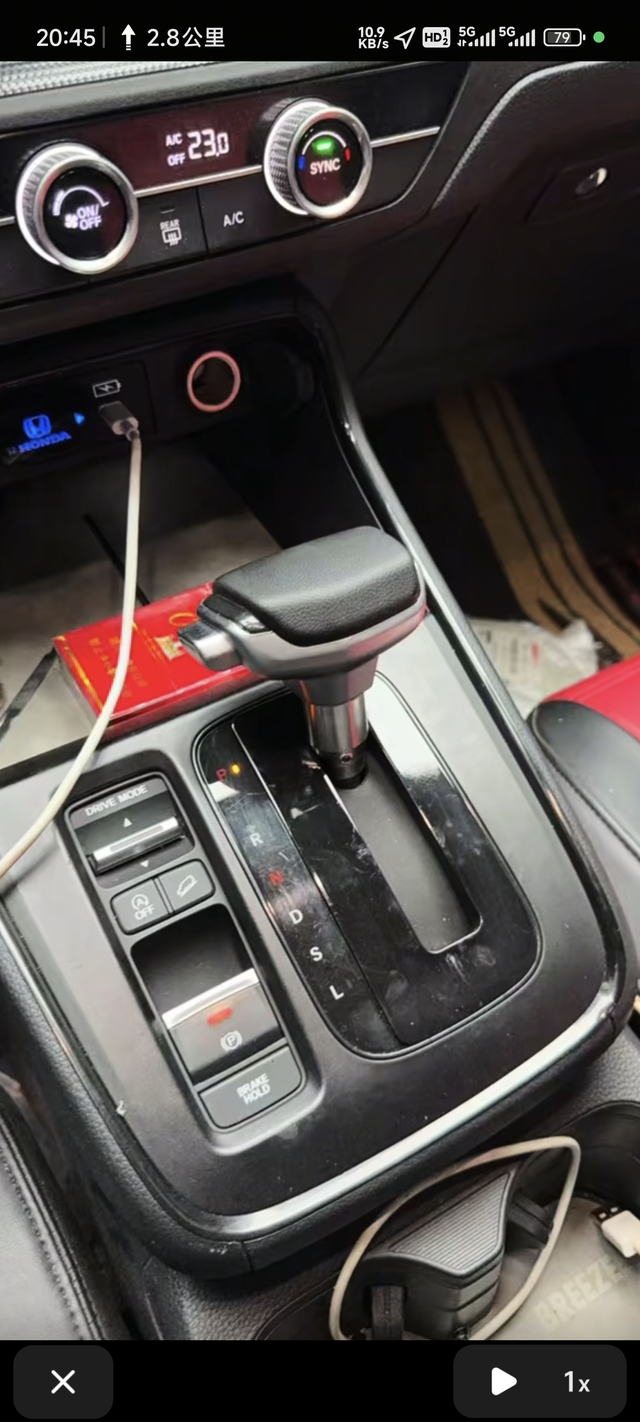 有26款7座车友吗在网上跟网友了解到。他们说7座后备胎预留的位置可以放下全尺寸