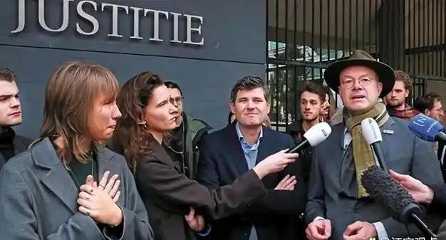 这一回中国可真要杀鸡给猴看了。中国实在忍无可忍，终于要杀鸡给猴看了，谁是这只鸡？