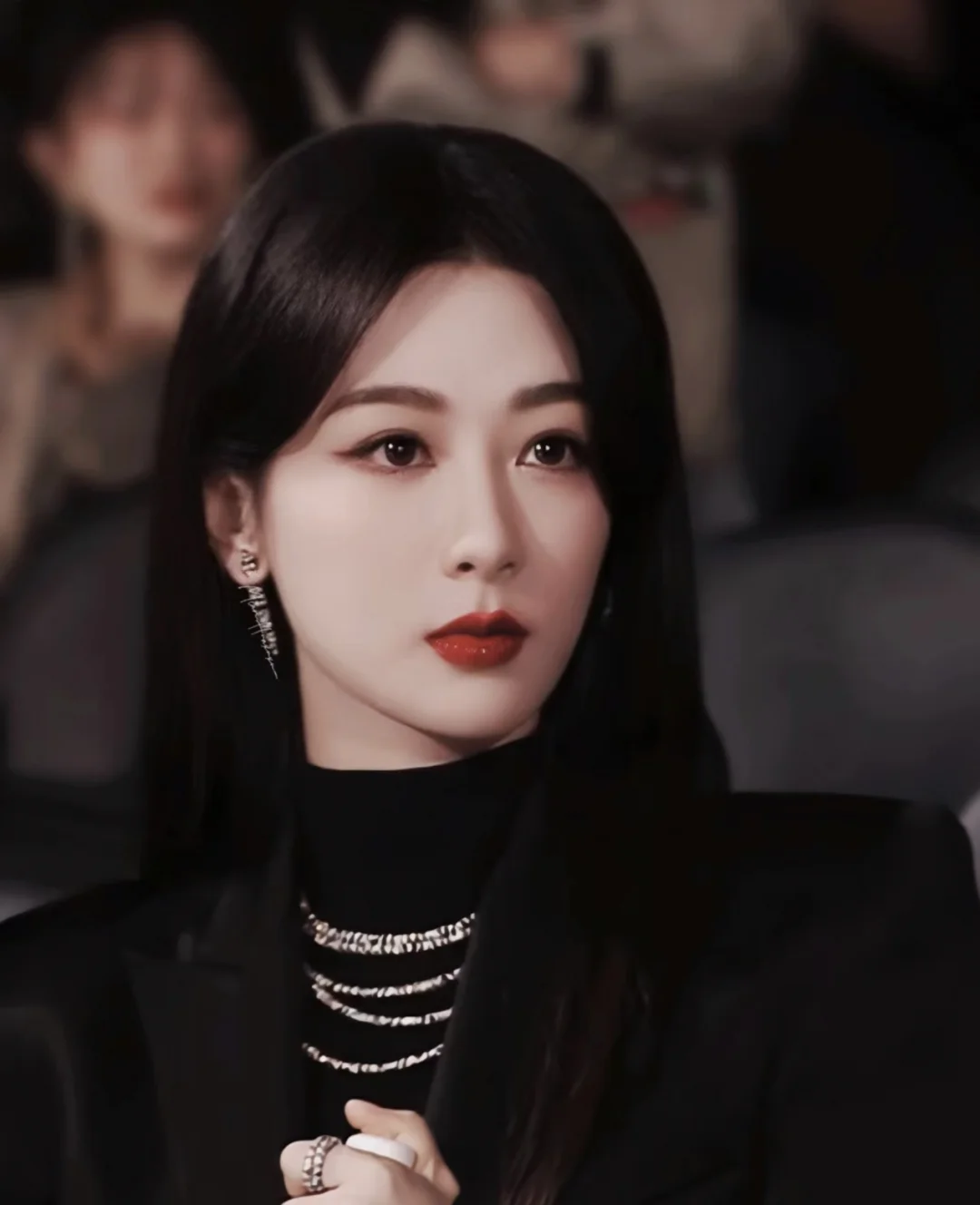 《晚归》年龄差 熟男熟女 上位者为爱低头