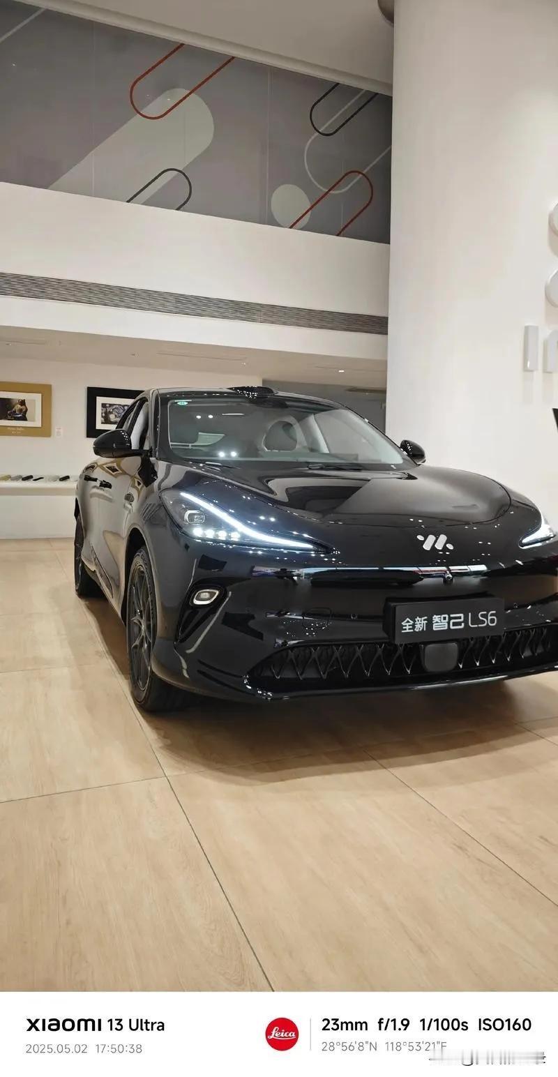 听我一句劝，买车不纠结：1、55万——买问界2、40万——买宝马3、35