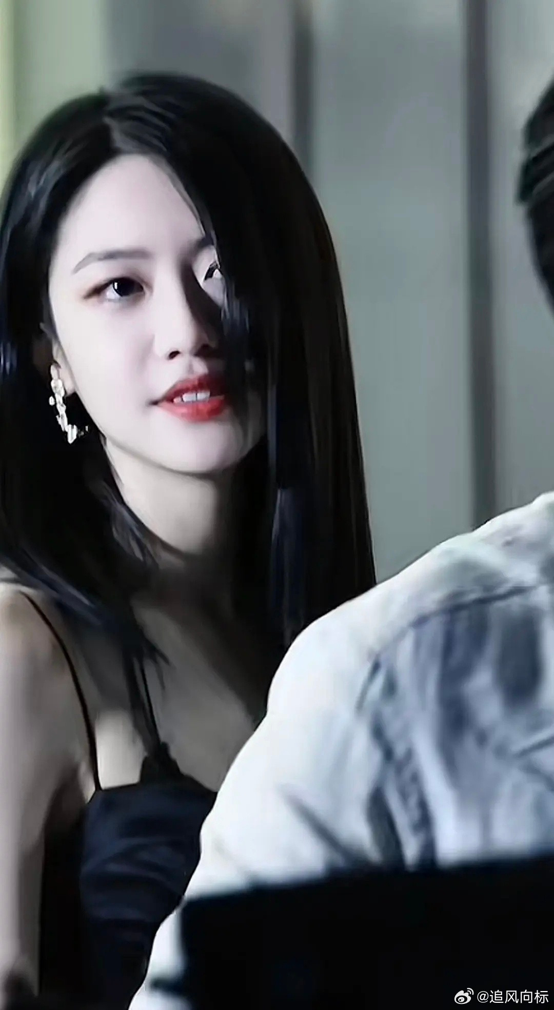 印象中向涵之只能算清秀，现在真的好看