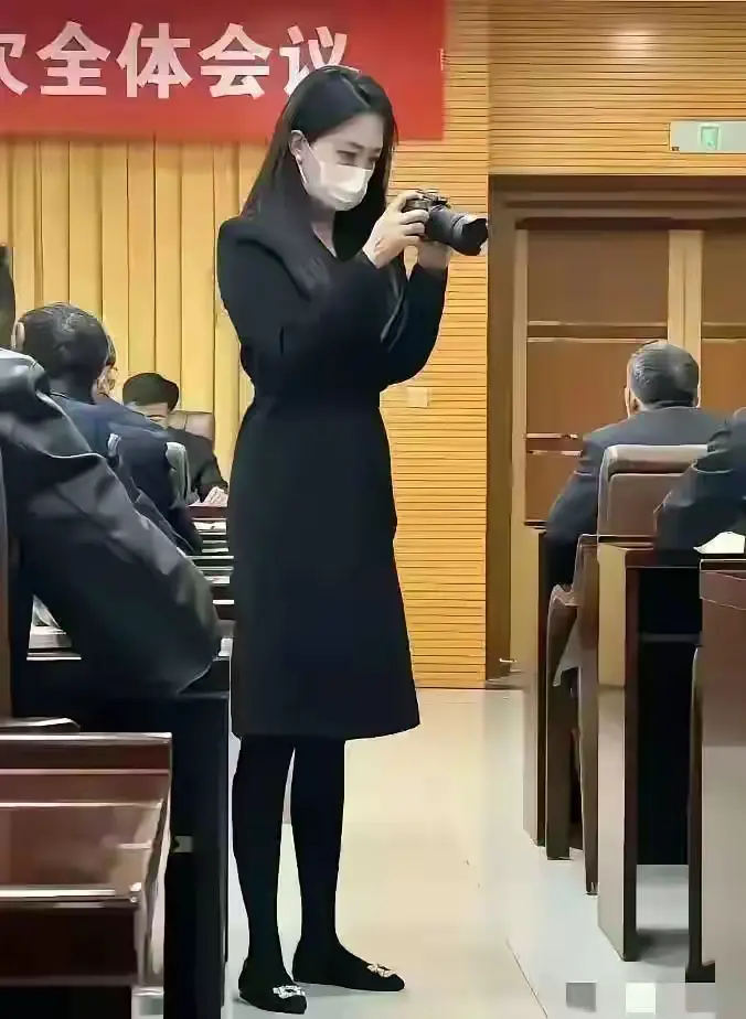 为啥公务员都这么有气质呢？