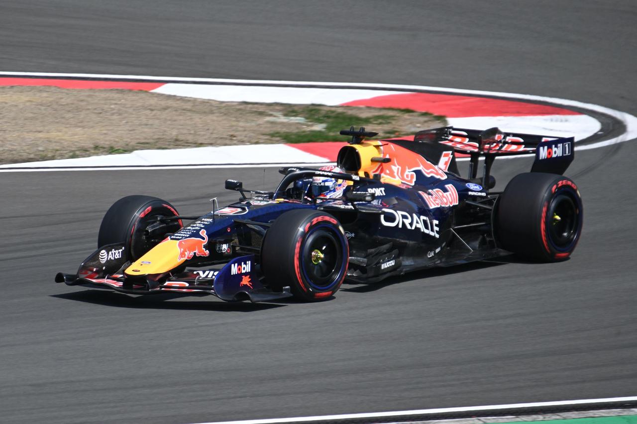 F1中国站现场🏁红牛这站真的有点迷，抓地力跟调校明显还是不够带劲，看着都替他