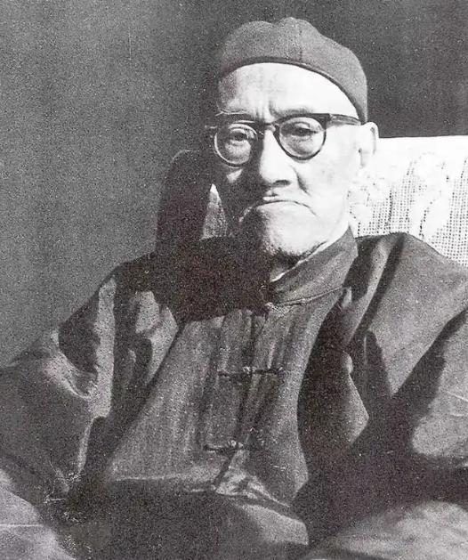 1935年，一个北大教授的妻子因难产死在了山东邹平的医院里。消息传出后，这位教授