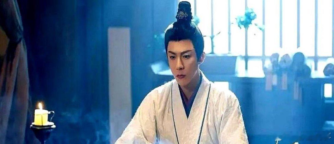“去死好不好？”直播间里，刘宇宁正往嘴里塞着煎饼呢，这条弹幕突然冒了出来。他眯起