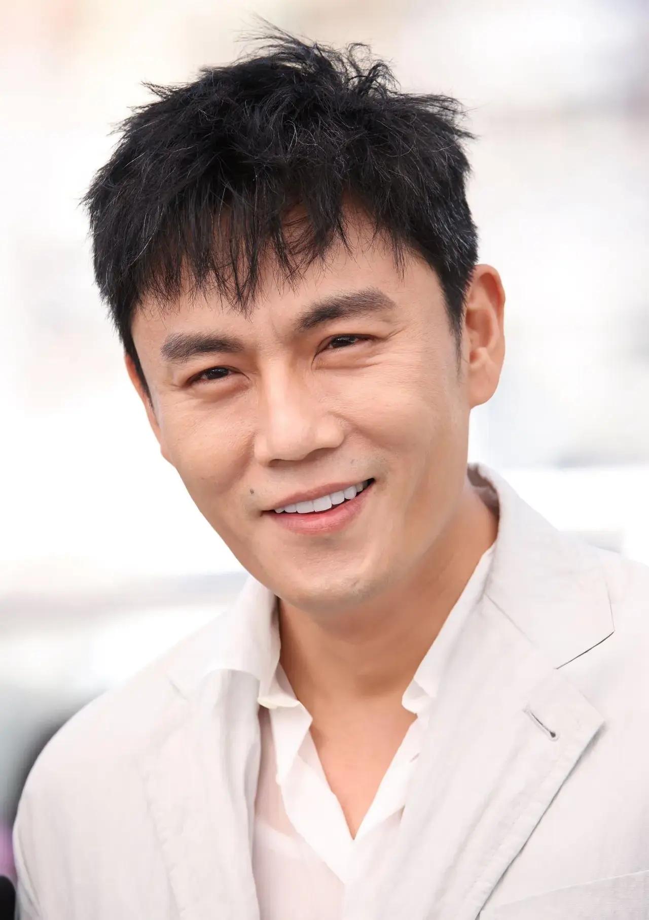 2024年，筹拍《扫毒风暴》时，导演邀请秦昊出演警察，可秦昊却拒绝:“不，我要演