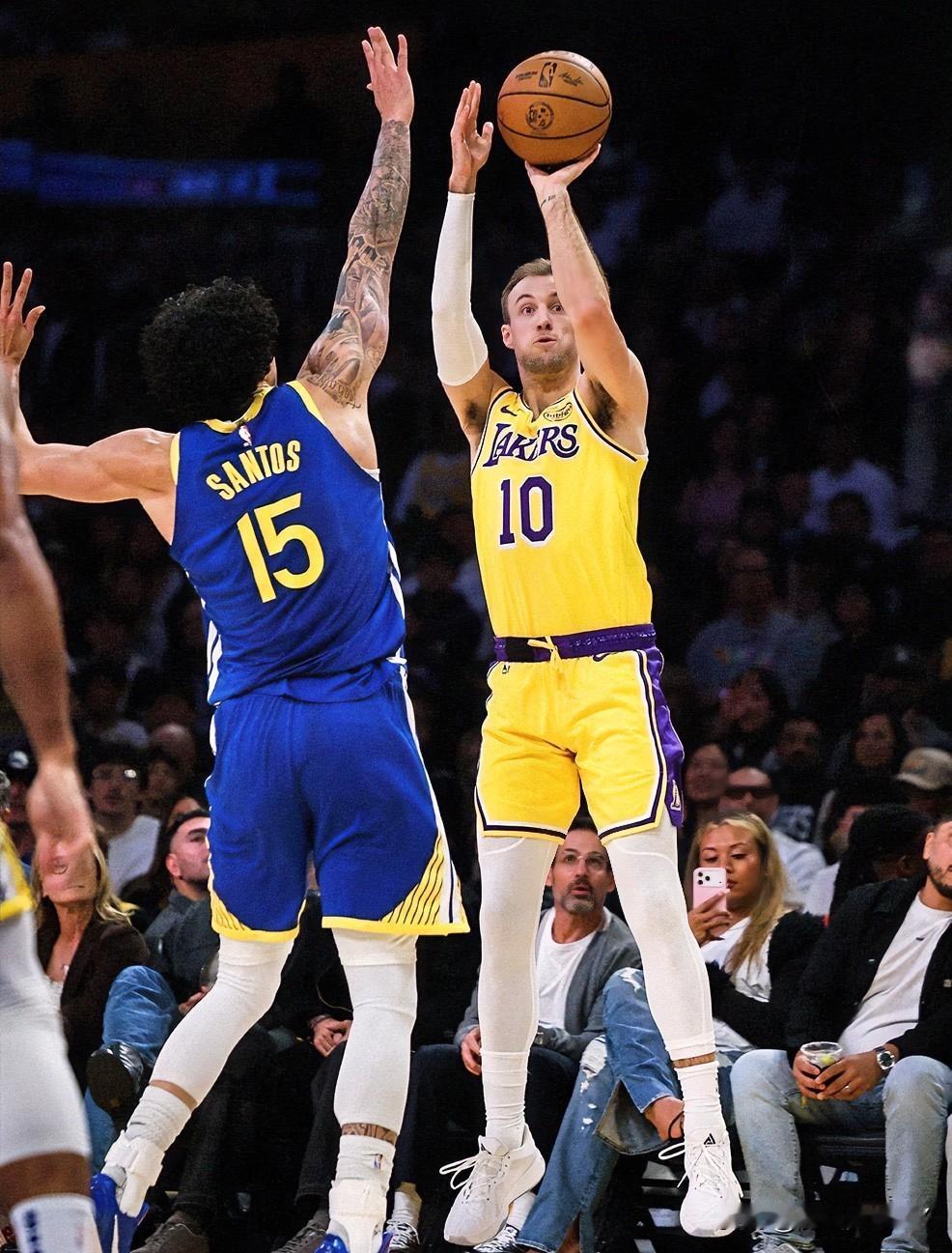 签约肯纳德，让湖人赢麻了！光他46%的三分命中率就是文森特比不了的！肯