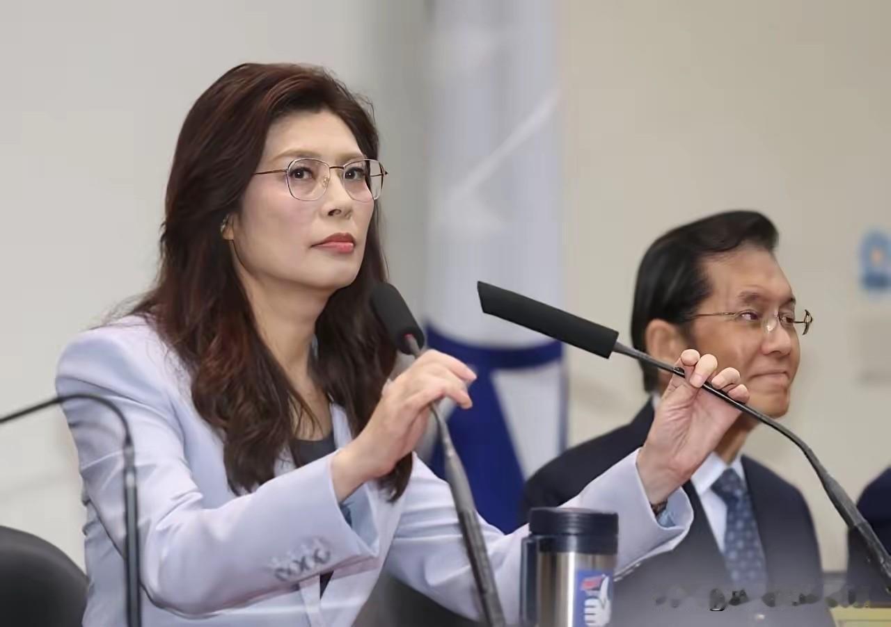 高志凯认为:即便是2,300万台湾人不接受统一，统一也会落在台湾头上！国台办