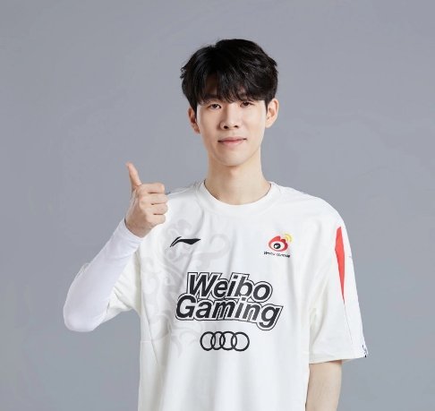 LOL五条分路完整盘点上路（Top）定位：单人线，队伍前排/单带点代表类型：重装