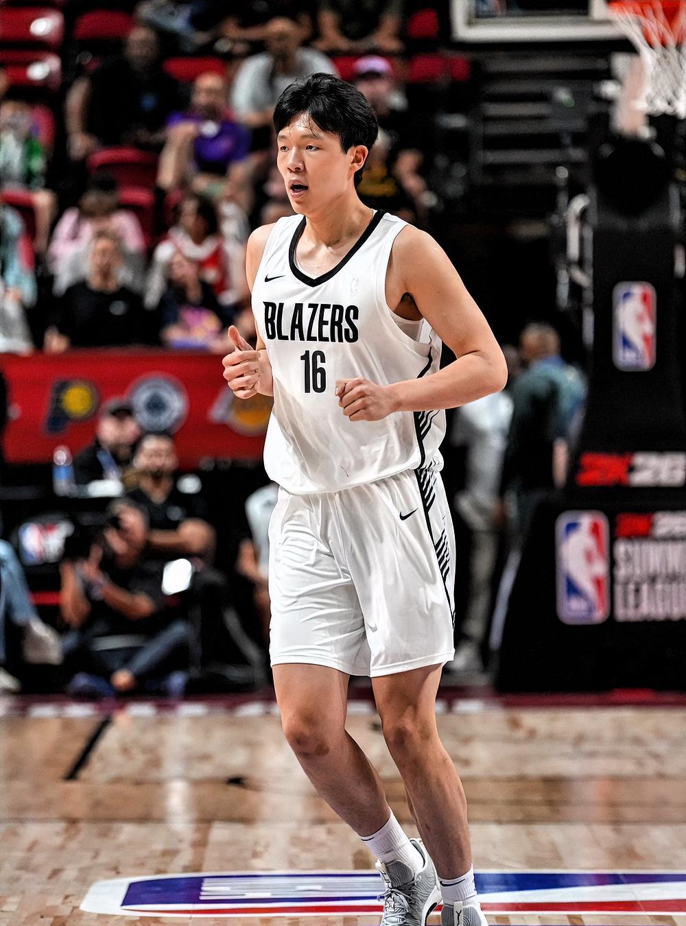 杨瀚森赛后说出了心里话！7月13日，NBA夏季联赛开拓者86-96不敌灰熊，赛
