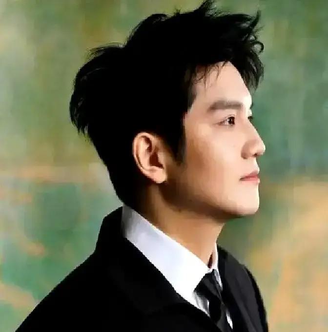 德国州长看完球不握手，反手签大单！三天前，萨尔州州长看完樊振东比赛直接走人