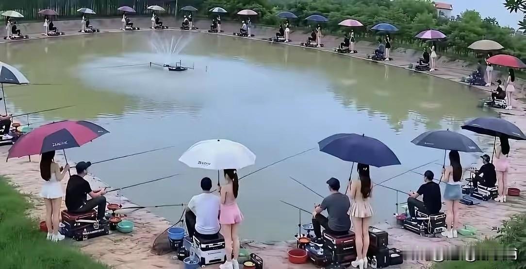 这样的钓鱼确实能缓解压力水库休闲钓鱼钓鱼最酷