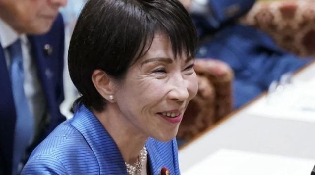 日本梭哈了，中国跟不跟？日本一次性砸8000万桶石油救市，为啥中国不跟着放储