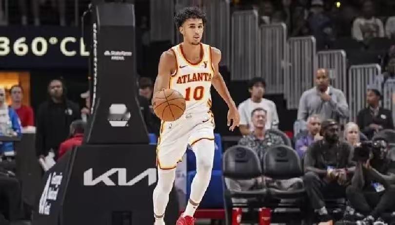 马刺目光瞄准了去年的状元郎？看看老鹰队的战绩和排名，非常尴尬。战绩上不去，又