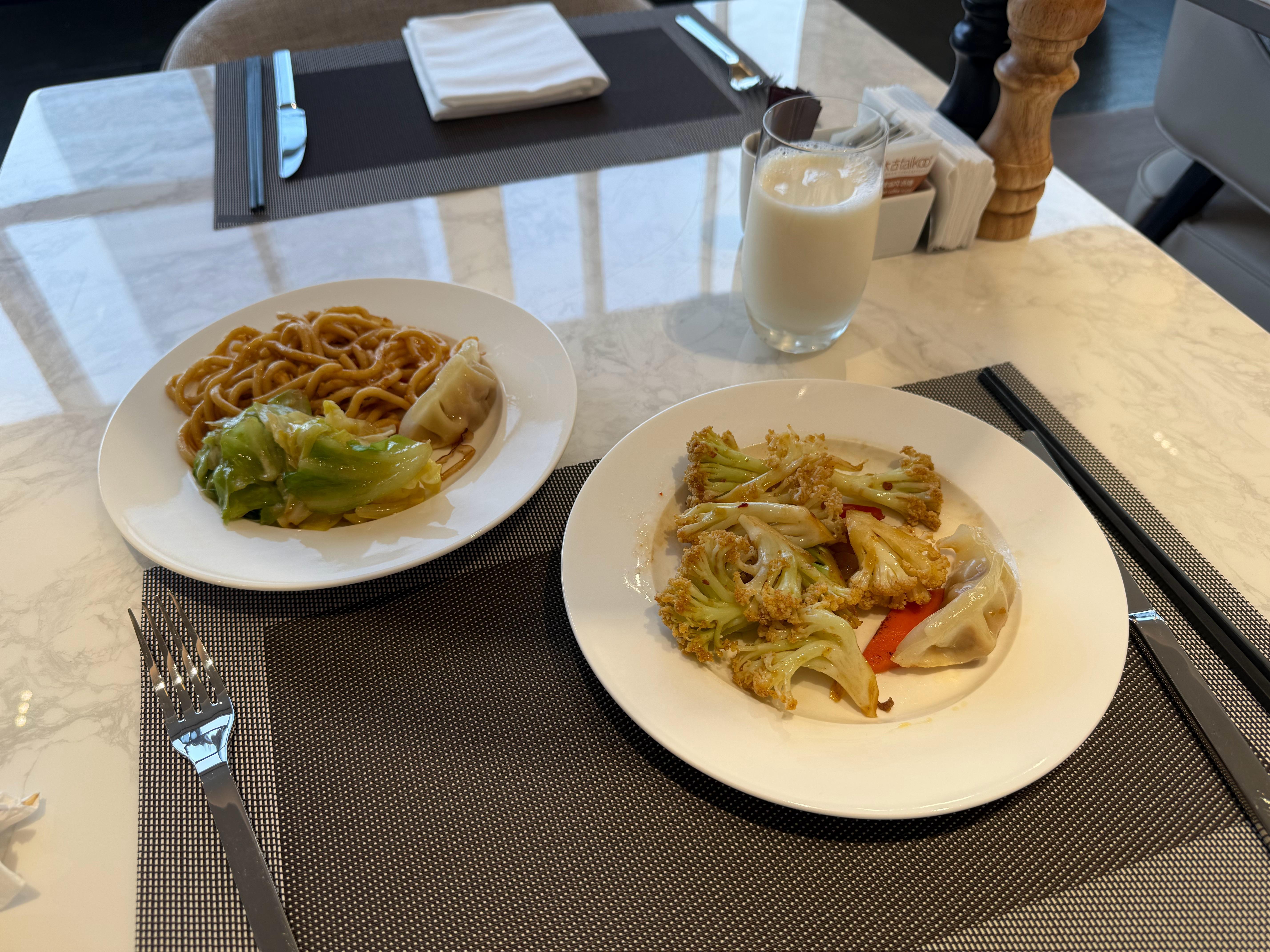 早上好，吃完早餐继续赶路，宝子们起来吃早餐啦😘生活手记