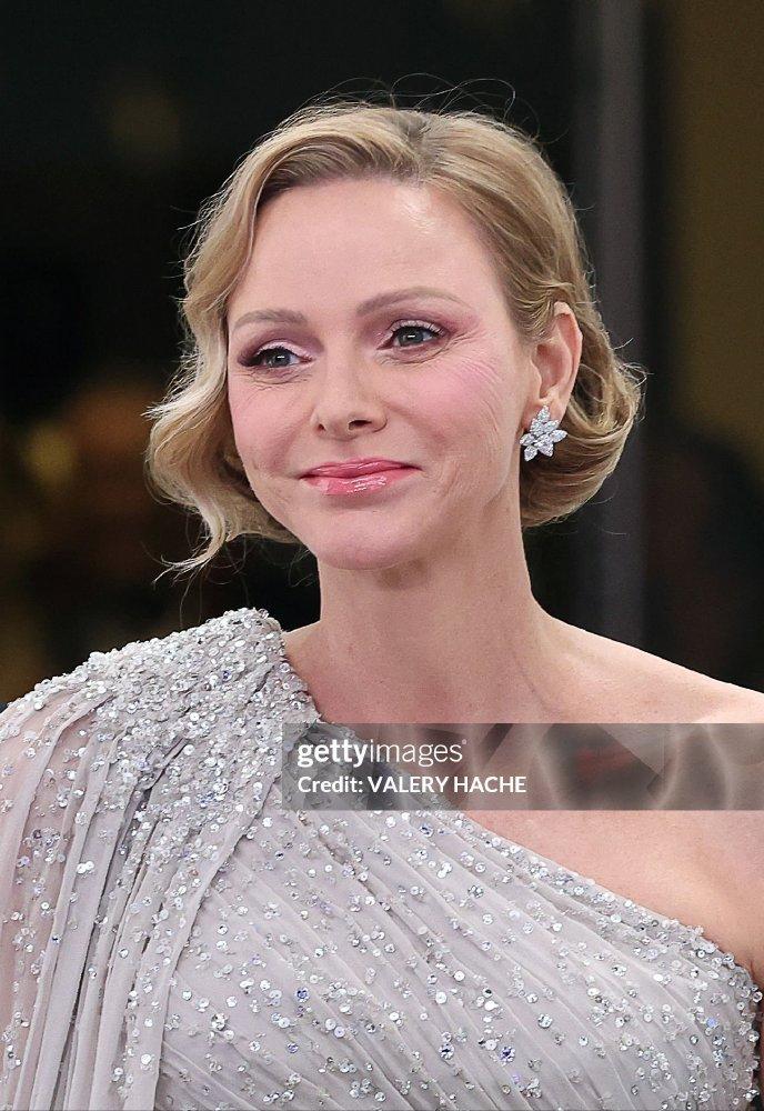 摩纳哥王室一年一度的玫瑰舞会再次隆重拉开帷幕！3月21日，摩纳哥王室成员齐聚第