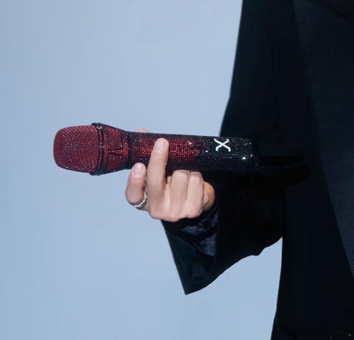 肖战这个定制话筒明示了什么，懂的都懂