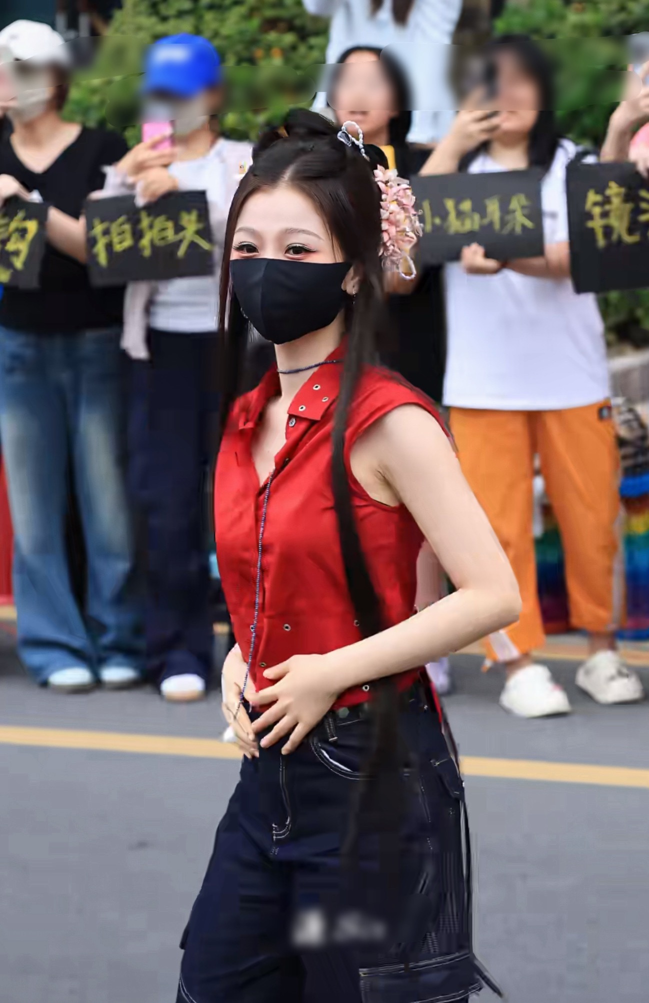 ？能别滥用妈咪这个词吗…现在对妈咪的理解就是漏个内衣吗…虞书欣正面女儿